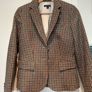 Perfect fall transition piece. Jacket for work or to wear with jeans.